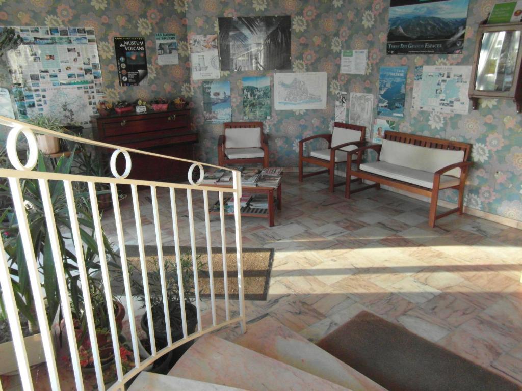 Hotel Restaurant Le Perigord Maurs Dış mekan fotoğraf